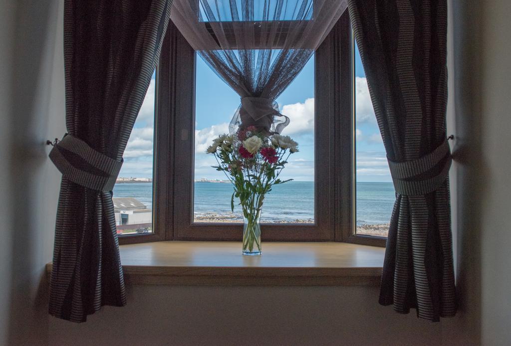 Seaview Hotel Питерхед Экстерьер фото